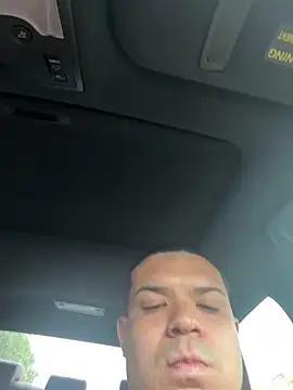 YadielPublic online show from 09.13.25