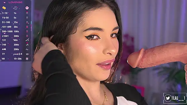 Snapshot of Just__dani chatting on 11.06.25 Just dani online show from 11.06.25