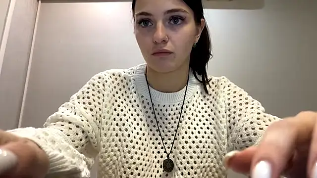 Snapshot of TianaWidell chatting on 09.30.25 TianaWidell online show from 09.30.25