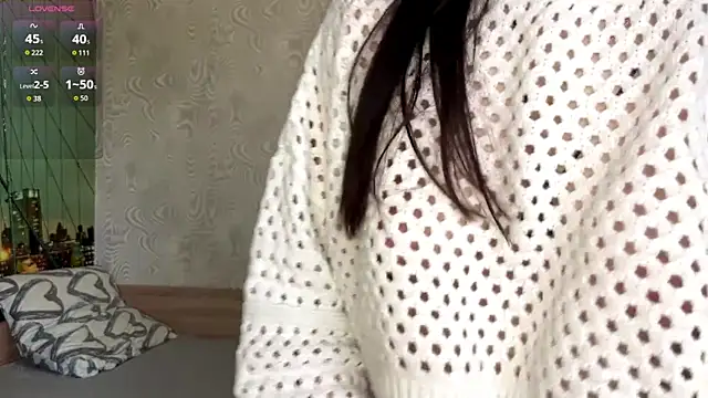 Snapshot of TianaWidell chatting on 11.21.25 TianaWidell online show from 11.21.25