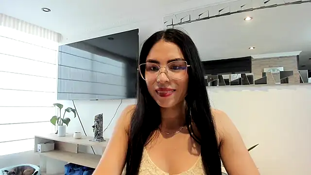 Snapshot of sasha_jonne chatting on 09.22.25 sasha jonne online show from 09.22.25