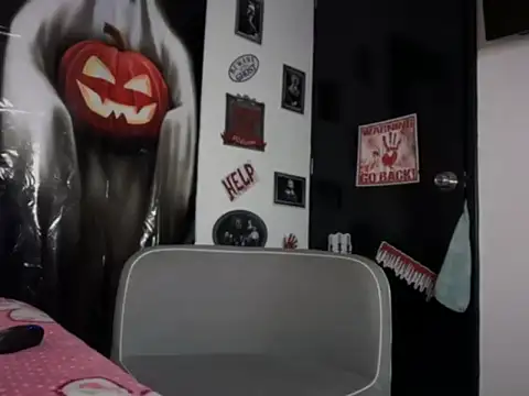 Snapshot of sasha_jonne chatting on 10.31.25 sasha jonne online show from 10.31.25