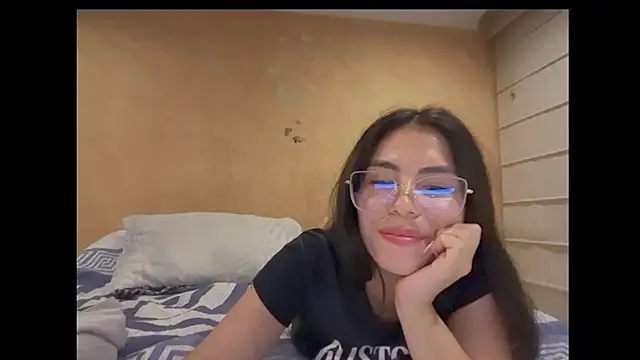 Snapshot of sasha_jonne chatting on 01.12.26 sasha jonne online show from 01.12.26