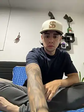 Snapshot of Jaguer2213 chatting on 09.26.25 Jaguer2213 online show from 09.26.25