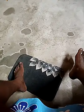 Love143A online show from 04.16.26