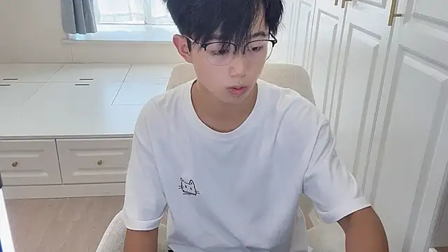 STxuguanhan online show from 09.20.25