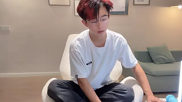 STxuguanhan online show from 10.09.25