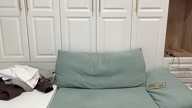 STxuguanhan online show from 10.27.25