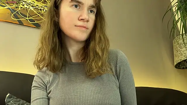 Snapshot of velina__ chatting on 11.06.25 velina online show from 11.06.25