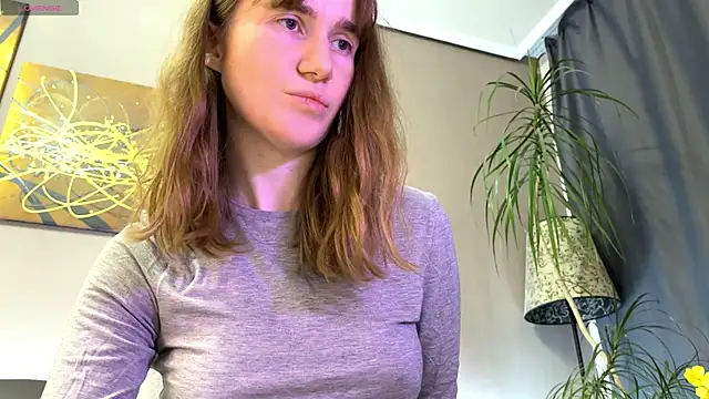 Snapshot of velina__ chatting on 11.26.25 velina online show from 11.26.25