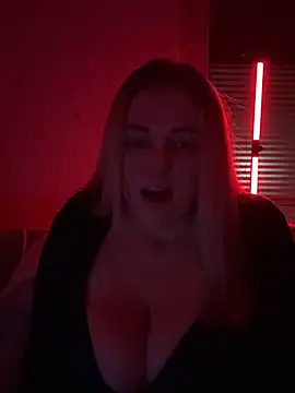 ItsLxsa online show from 04.11.26