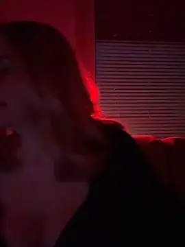 ItsLxsa online show from 04.17.26