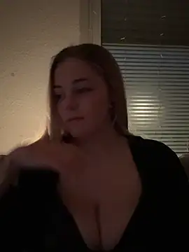 ItsLxsa online show from 04.18.26