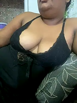 Snapshot of babyig chatting on 12.02.25 babyig online show from 12.02.25