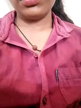 Snapshot of Suhani_hot12 chatting on 05.25.26 Suhani hot12 online show from 05.25.26