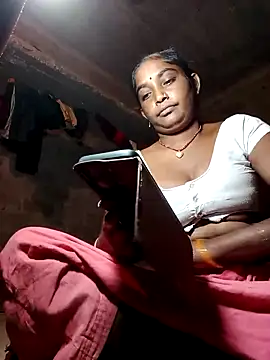 Snapshot of sadhna200 chatting on 09.25.25 sadhna200 online show from 09.25.25