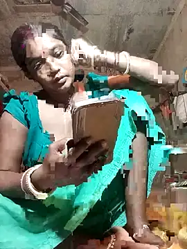 Snapshot of sadhna200 chatting on 10.25.25 sadhna200 online show from 10.25.25