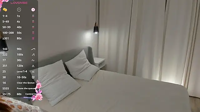 SirenaOstrem online show from 10.30.25