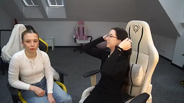 Snapshot of _Lili_054 chatting on 09.16.25 Lili 054 online show from 09.16.25