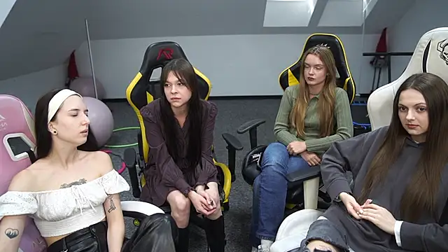 Snapshot of _Lili_054 chatting on 09.25.25 Lili 054 online show from 09.25.25