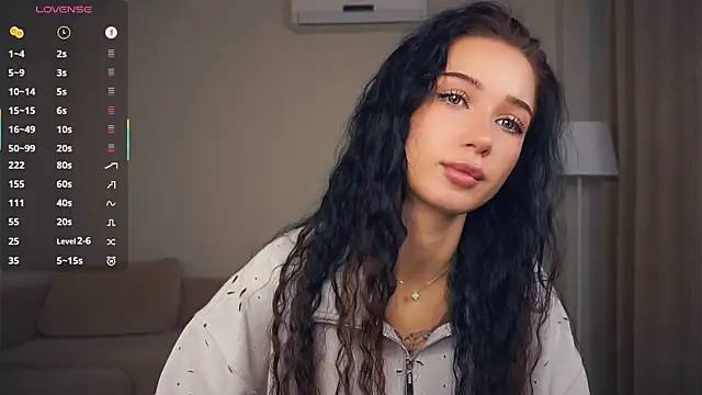 Snapshot of RendaBaatz chatting on 09.18.25 RendaBaatz online show from 09.18.25