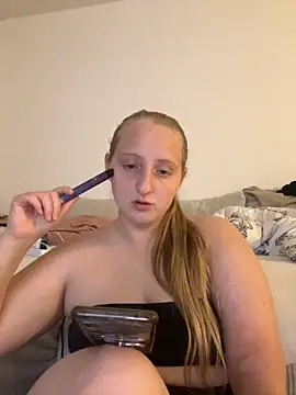 young hailey online show from 11.02.25