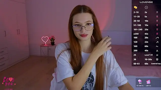 Snapshot of CuteAriel7 chatting on 11.20.25 CuteAriel7 online show from 11.20.25