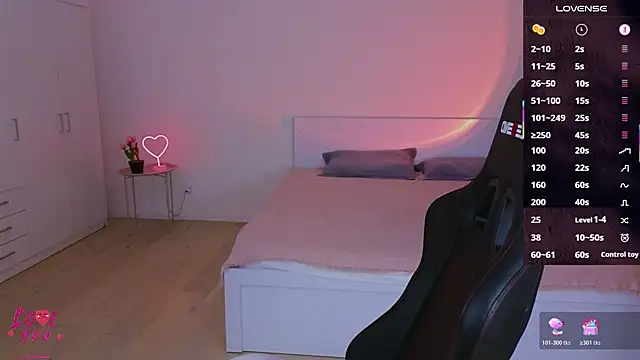 Snapshot of CuteAriel7 chatting on 12.02.25 CuteAriel7 online show from 12.02.25