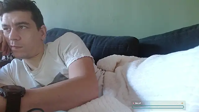 Snapshot of Ador_mask chatting on 11.29.25 Ador mask online show from 11.29.25