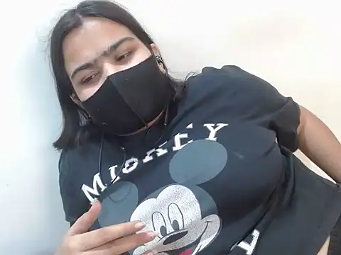 Snapshot of Nataliya_Singh chatting on 04.05.26 Nataliya Singh online show from 04.05.26