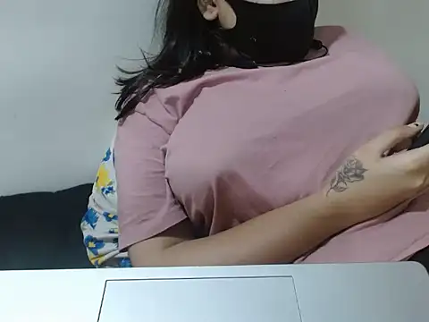 Snapshot of Nataliya_Singh chatting on 04.12.26 Nataliya Singh online show from 04.12.26