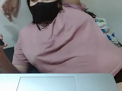 Snapshot of Nataliya_Singh chatting on 04.15.26 Nataliya Singh online show from 04.15.26