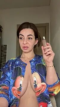 Roxanne Skye online show from 11.25.25