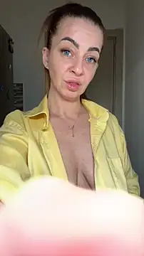 Roxanne Skye online show from 12.05.25