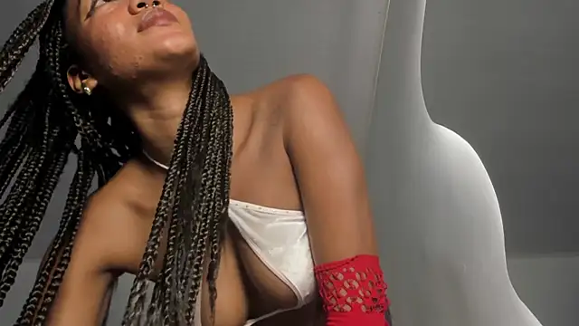 Brunettjhelen online show from 12.22.25