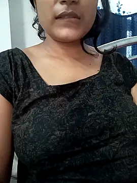 Snapshot of Hot-Jasmin chatting on 10.28.25 Hot-Jasmin online show from 10.28.25