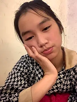 Snapshot of -Lie-06 chatting on 10.03.25 -Lie-06 online show from 10.03.25