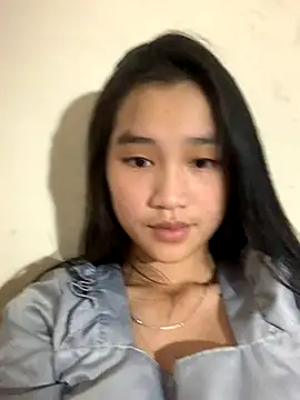 Snapshot of -Lie-06 chatting on 10.20.25 -Lie-06 online show from 10.20.25