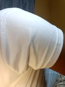 HappygalTheQueen online show from 11.22.25