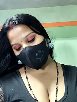 Snapshot of Shneeha_le chatting on 02.02.26 Shneeha le online show from 02.02.26