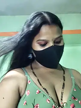 Snapshot of Shneeha_le chatting on 02.03.26 Shneeha le online show from 02.03.26