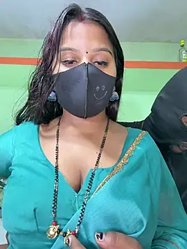 Snapshot of Shneeha_le chatting on 02.20.26 Shneeha le online show from 02.20.26