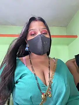 Snapshot of Shneeha_le chatting on 03.02.26 Shneeha le online show from 03.02.26