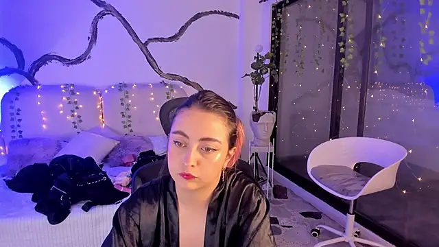 SarahCastro1  online show from 11.01.25