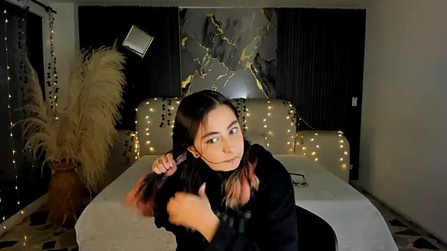 SarahCastro1  online show from 01.07.26