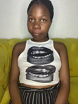 Snapshot of Crazyqueenxxx chatting on 03.14.26 Crazyqueenxxx online show from 03.14.26