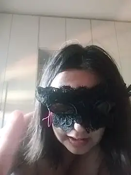 Snapshot of caldaevogliosa81 chatting on 09.17.25 caldaevogliosa81 online show from 09.17.25