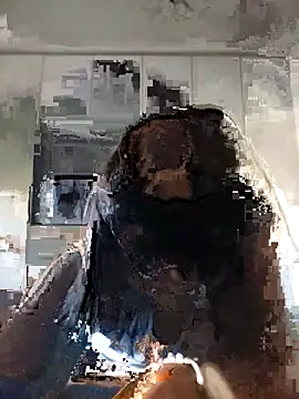 Snapshot of caldaevogliosa81 chatting on 09.29.25 caldaevogliosa81 online show from 09.29.25