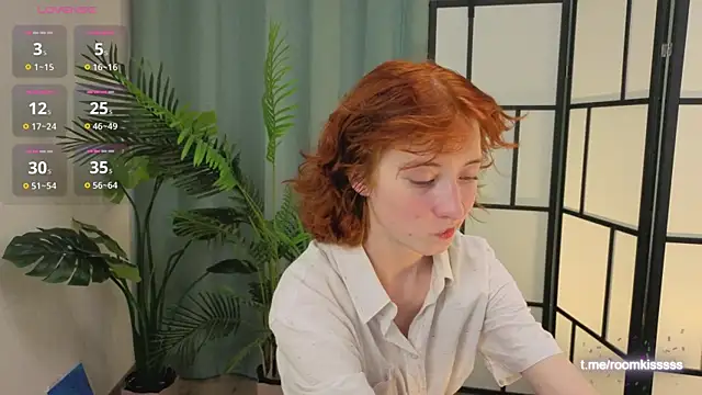 Snapshot of JuanaFriesz chatting on 09.17.25 JuanaFriesz online show from 09.17.25