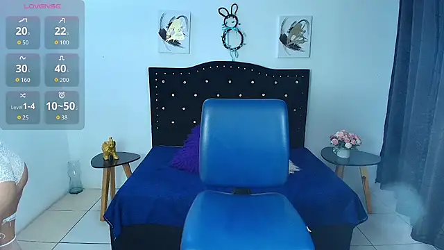 Snapshot of SammySmall_F_w chatting on 11.20.25 SammySmall F w online show from 11.20.25